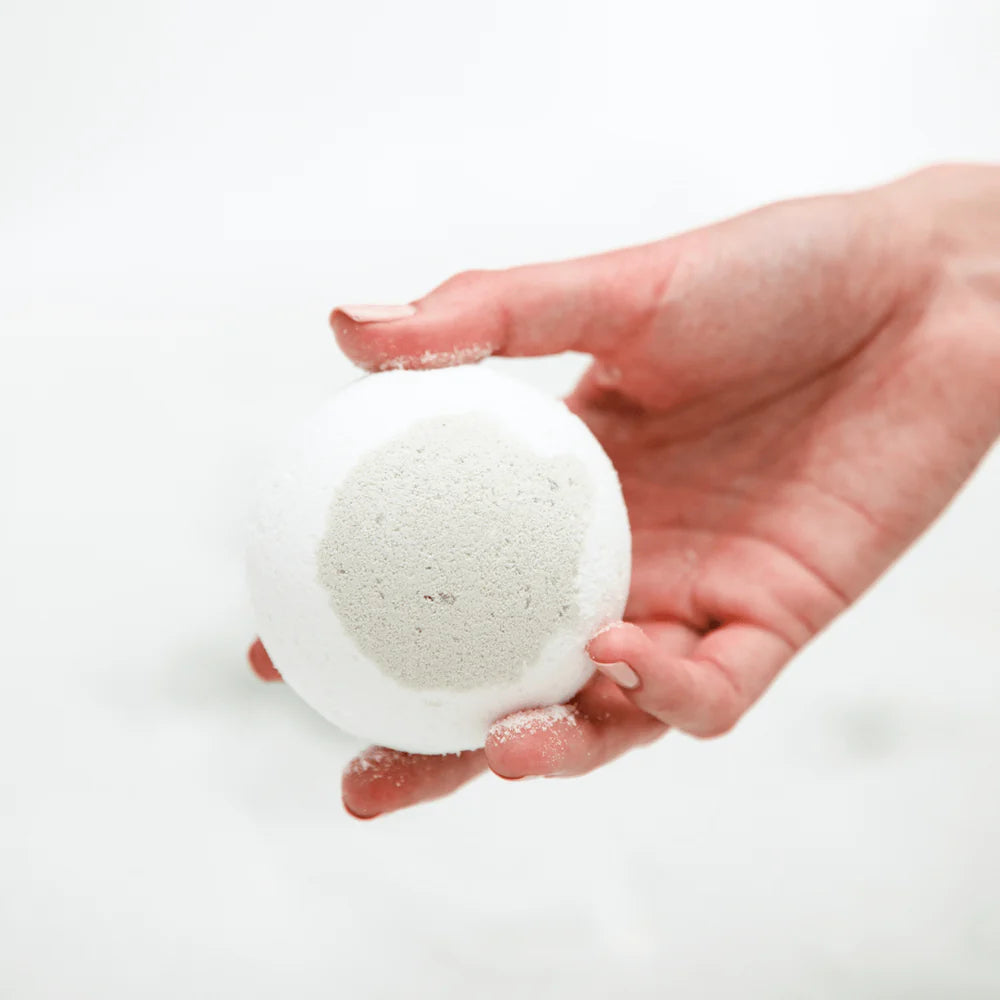 Boreal Fog Bath Bomb